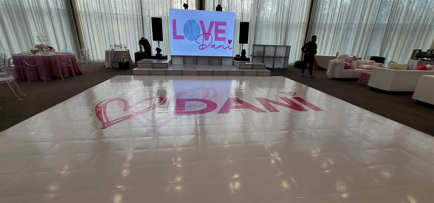 Custom-printed pink dance floor by Adicora